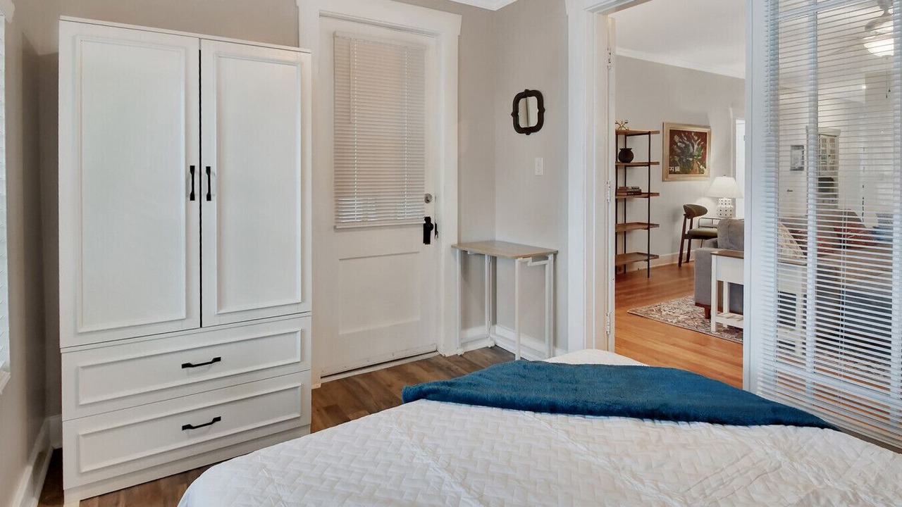 Photo of Bedroom in Rogers Deland