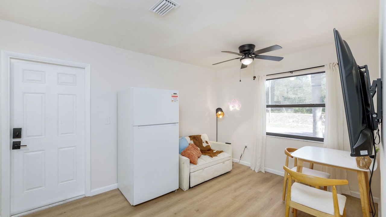 Photo of Livingroom in Disston Heights