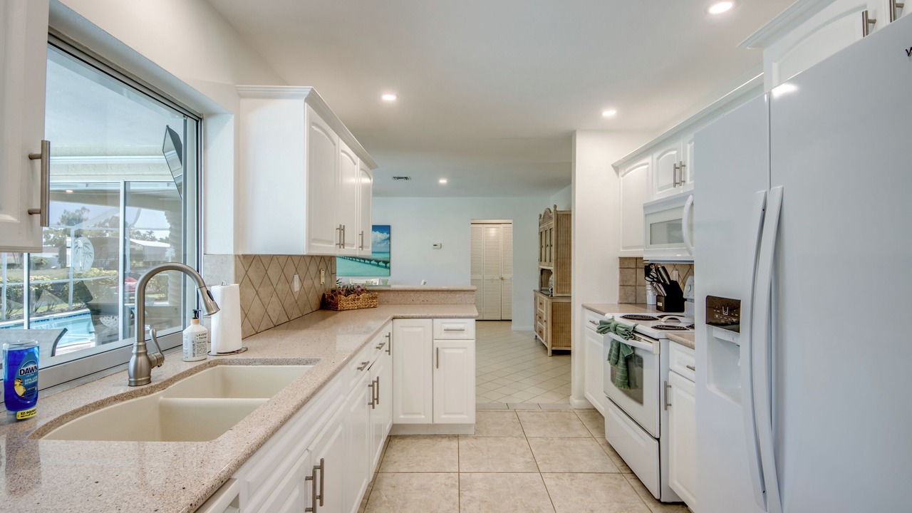 Photo of Kitchen in Caloosahatchee