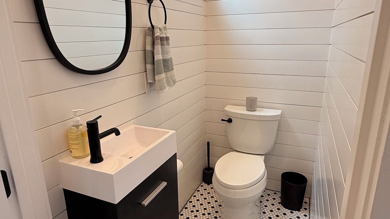 Photo of Bathroom in Duckpond