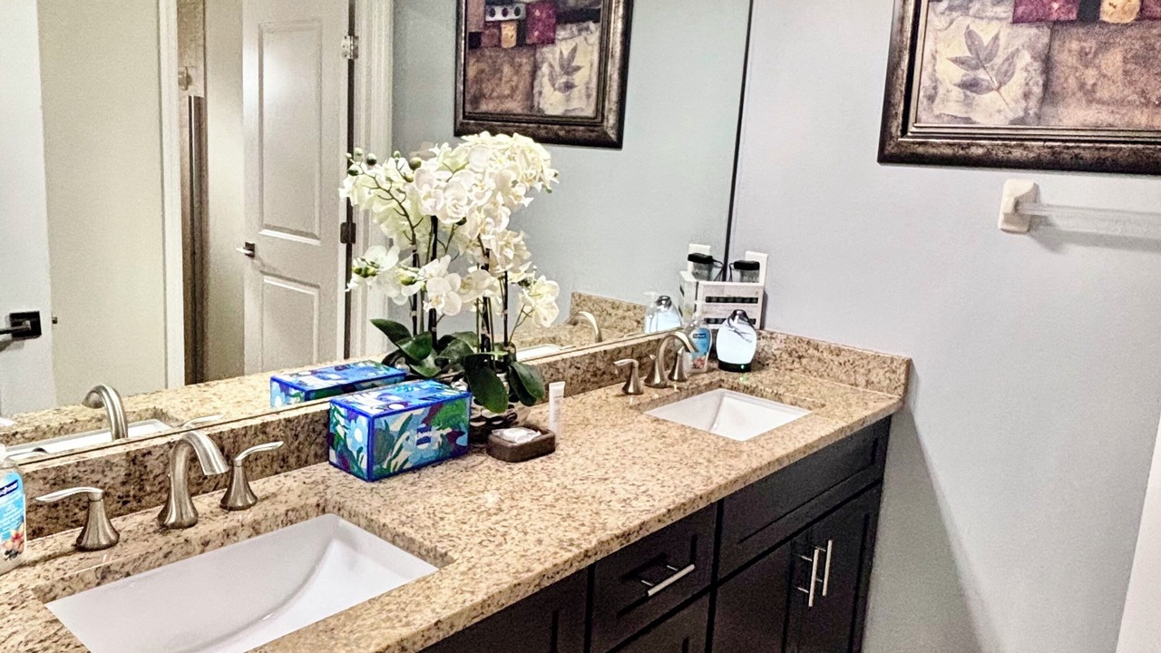 Photo of Bathroom in Sunshine