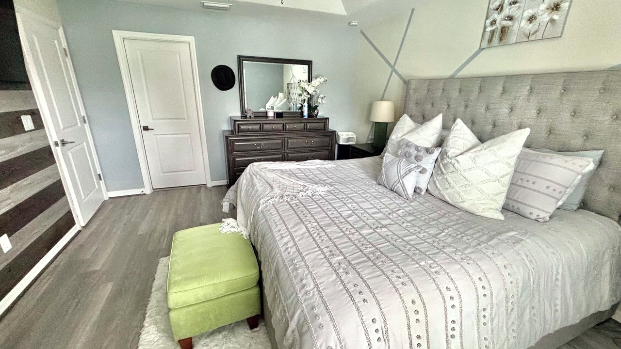 Photo of Bedroom in Sunshine
