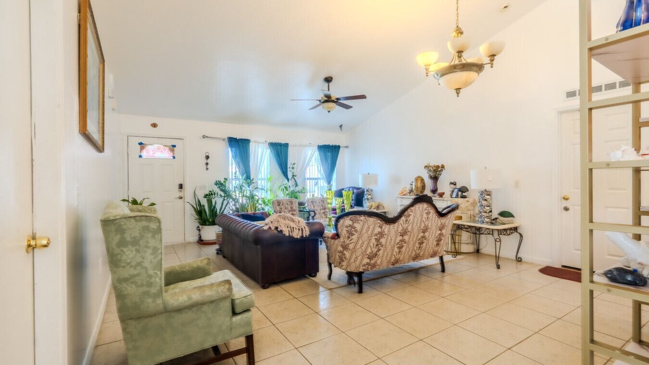 Photo of Livingroom in Plymouth