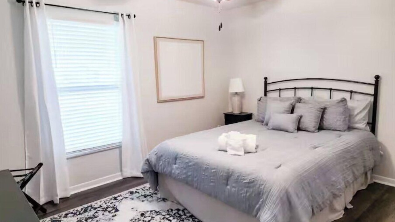 Photo of Bedroom in Brooksville