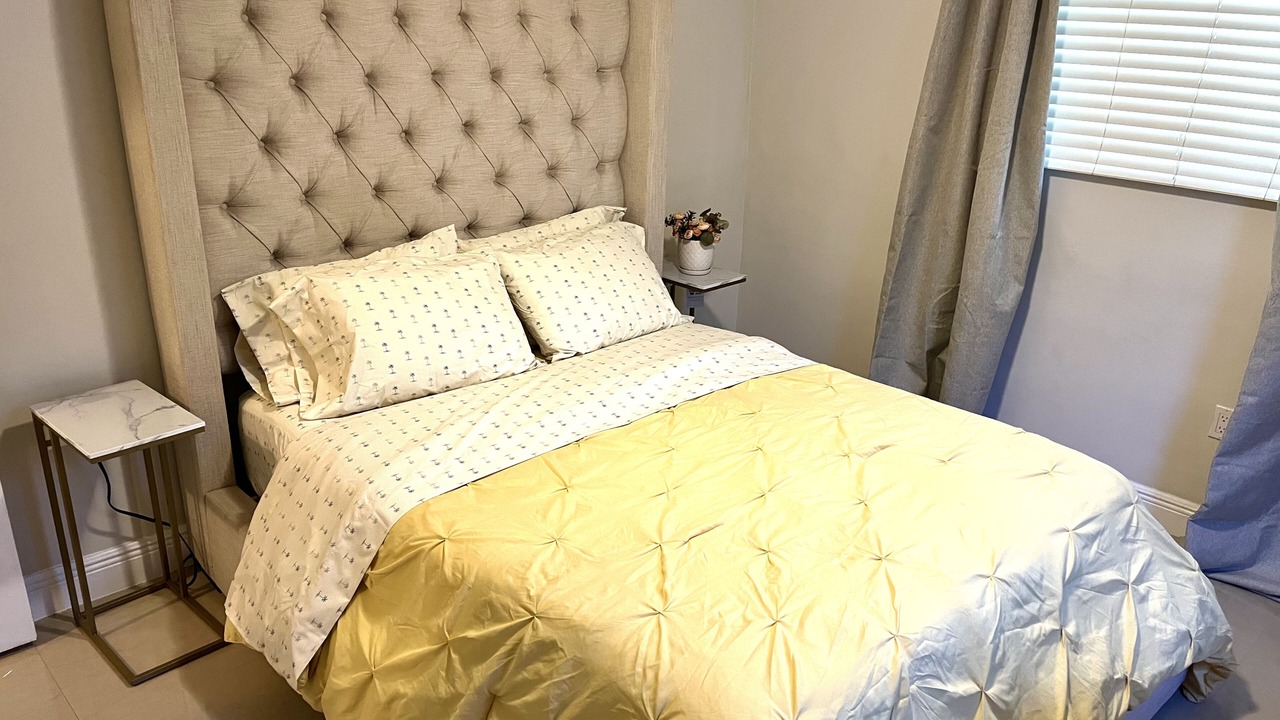 Photo of Bedroom in Sunrise