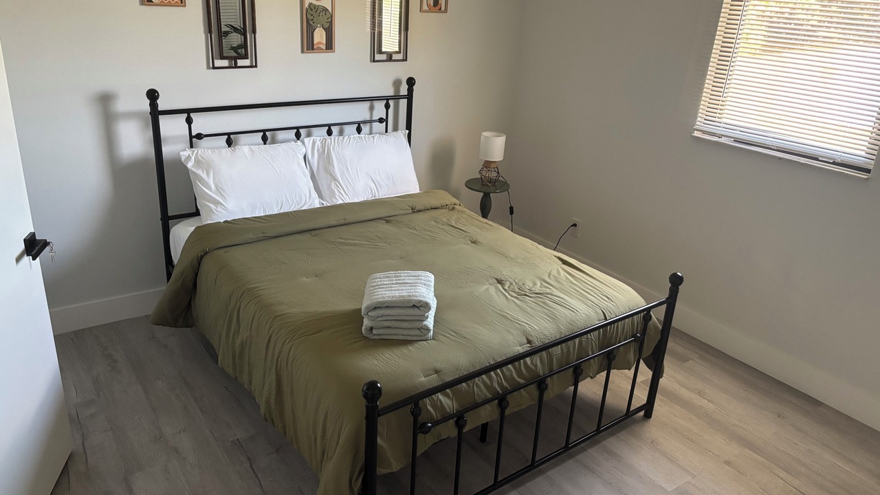 Photo of Bedroom in Englewood East