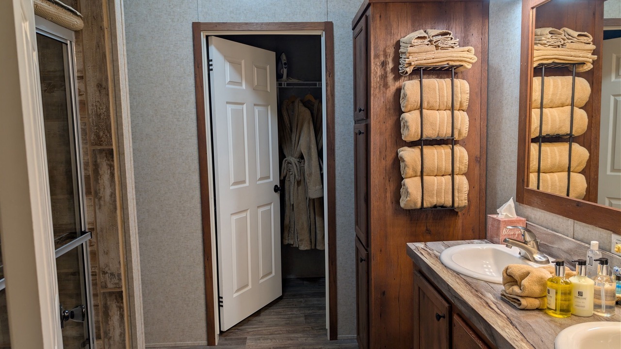 Photo of Bathroom in Putnam Hall