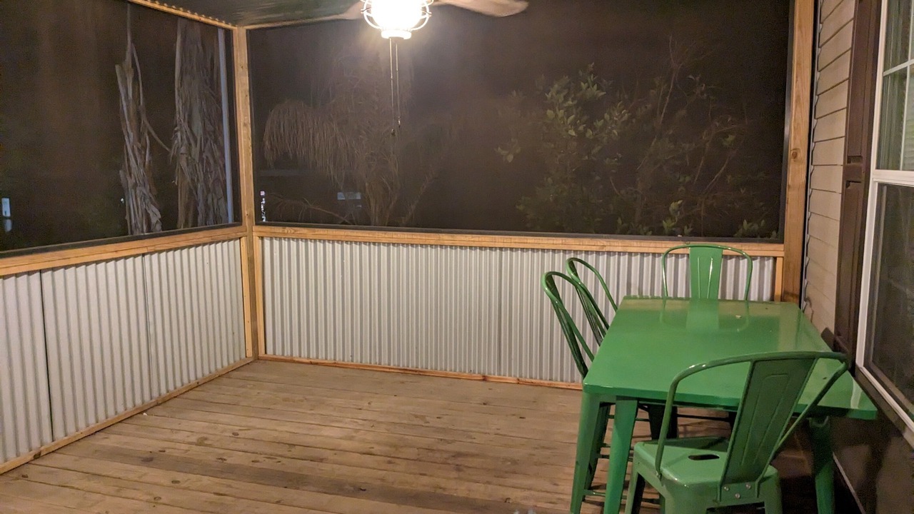 Photo of Outdoor in Putnam Hall