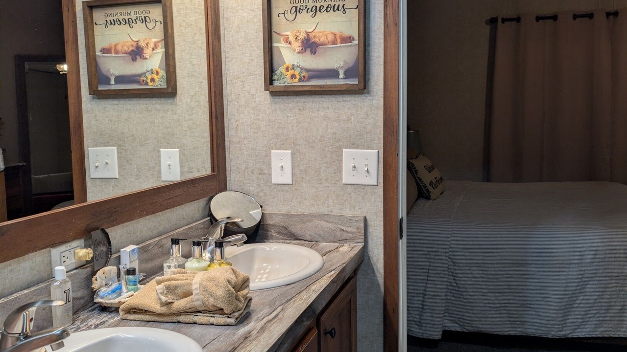 Photo of Bathroom in Putnam Hall