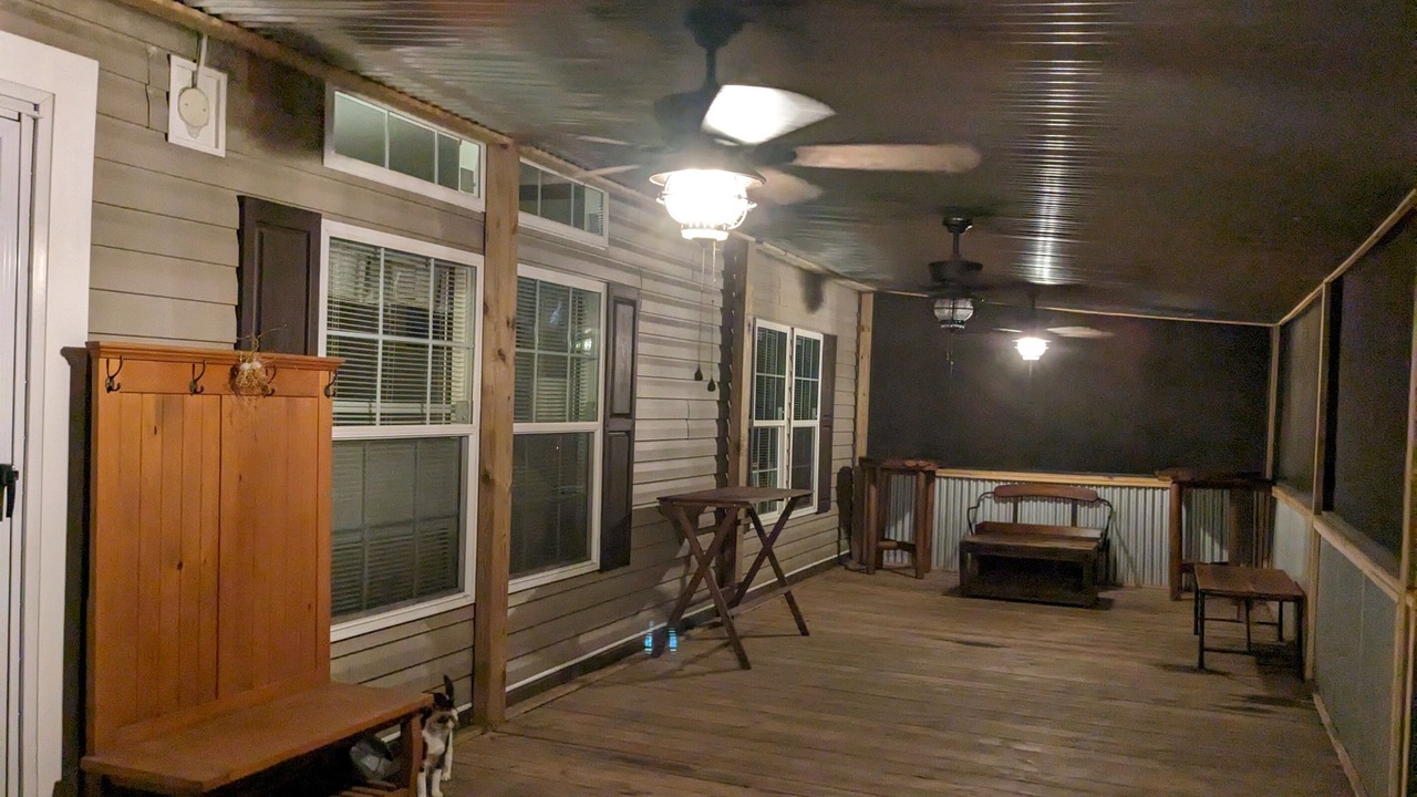 Photo of Patio Balcony in Putnam Hall