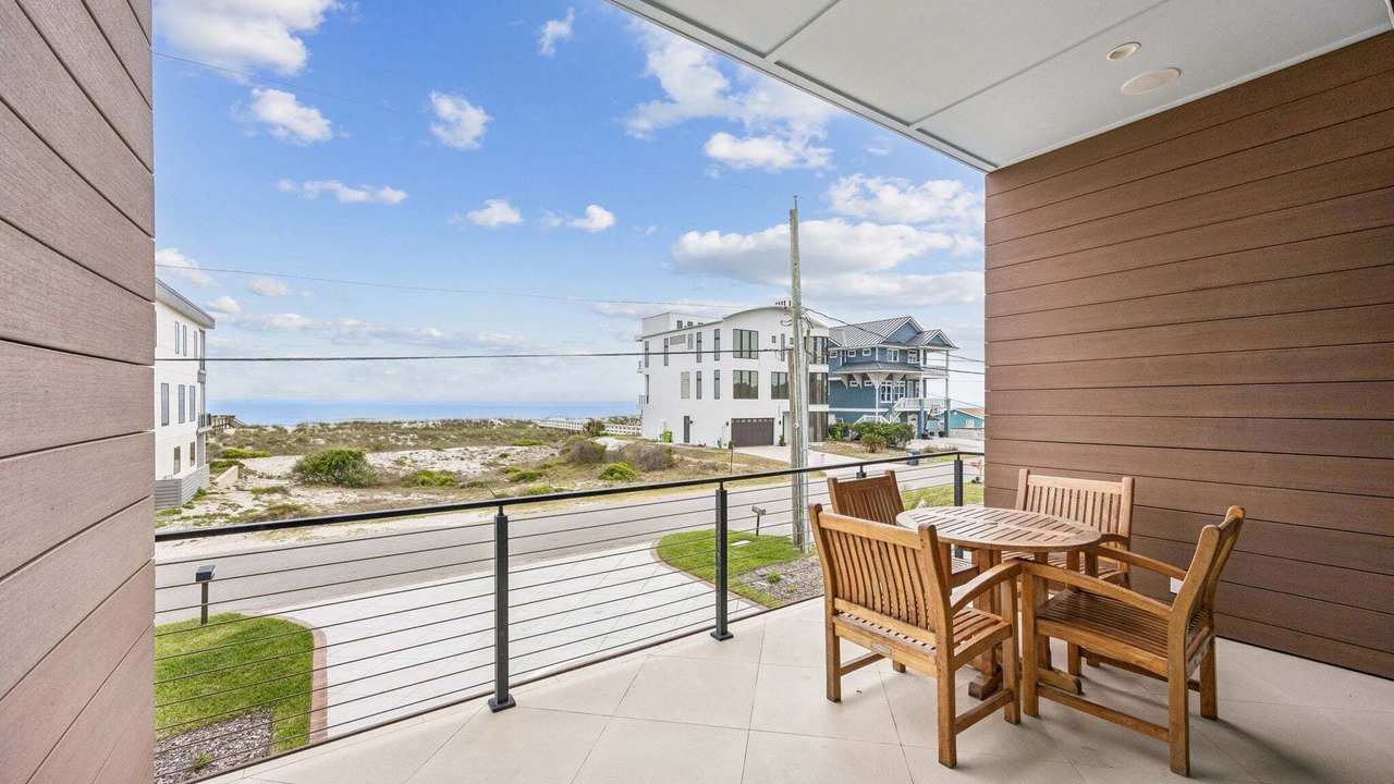 Photo of Patio Balcony in American Beach