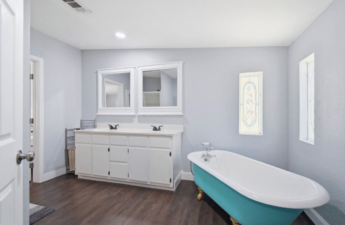 Photo of Bathroom in Old Town