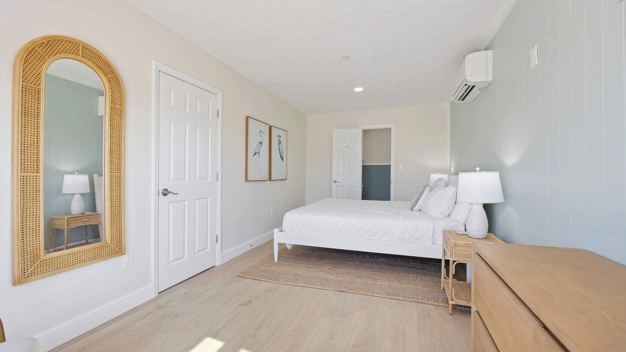 Photo of Bedroom in Parsuns To Cocoa Beach
