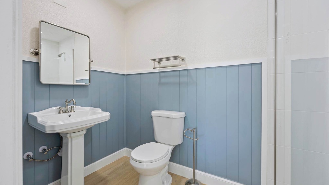 Photo of Bathroom in Parsuns To Cocoa Beach