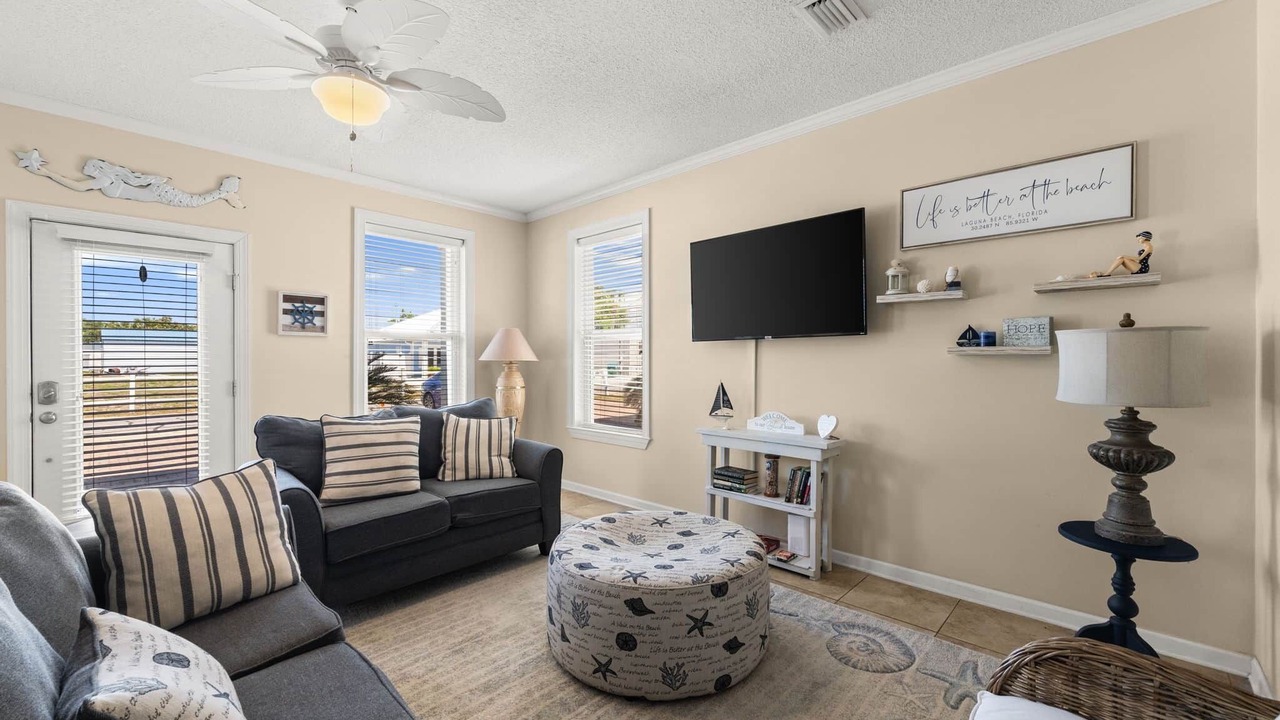 Photo of Livingroom in Laguna Beach Estates