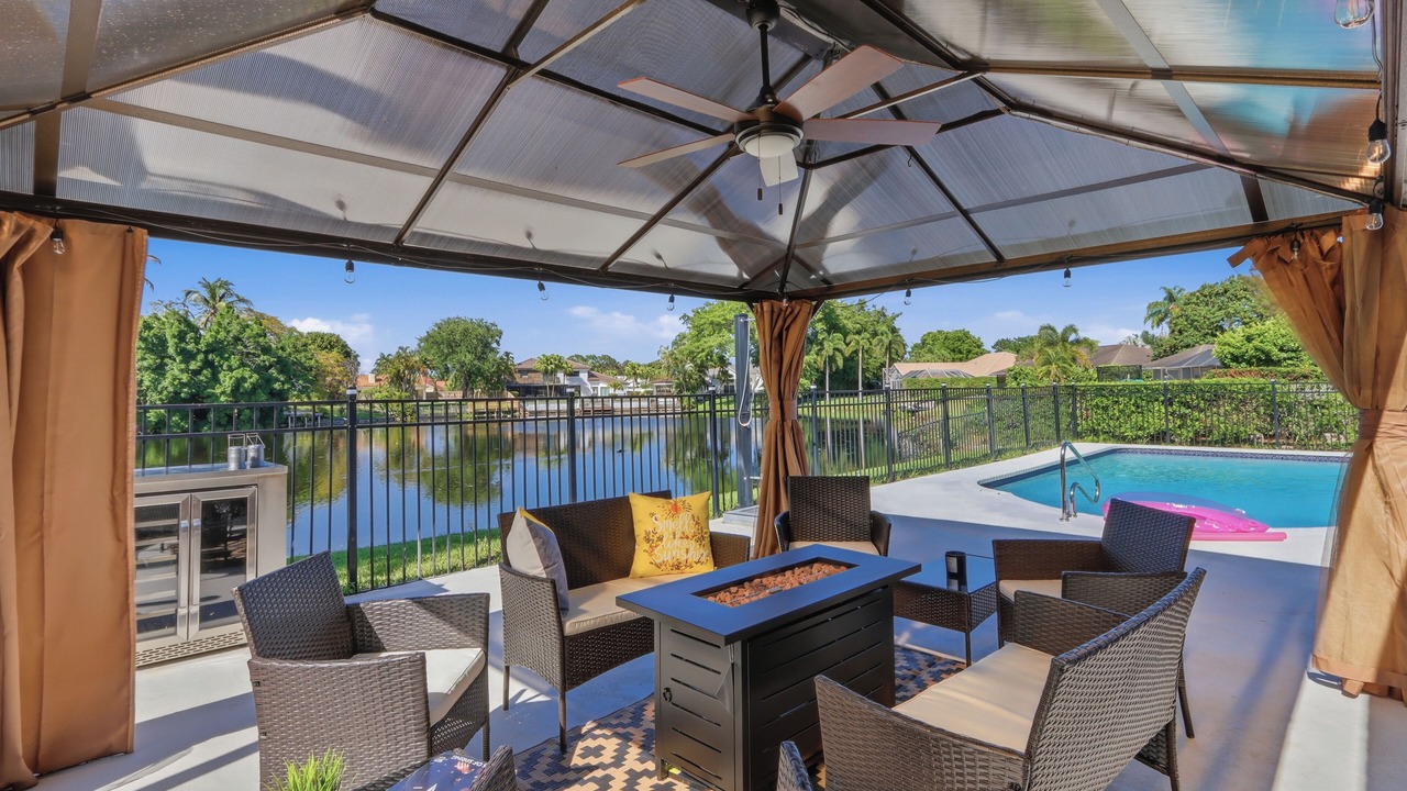 Photo of Patio Balcony in Greenview Shores