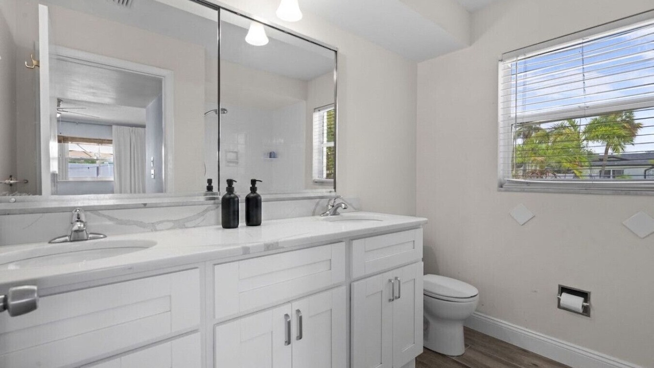 Photo of Bathroom in Bay Crest Park
