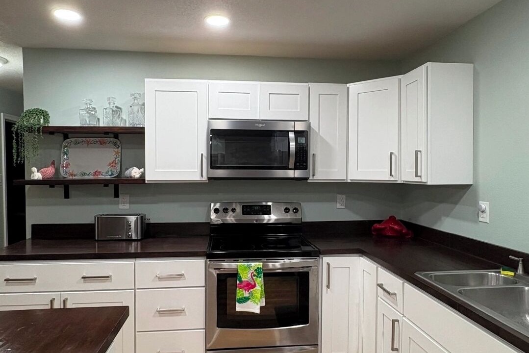Photo of Kitchen in Weeki Wachee Gardens