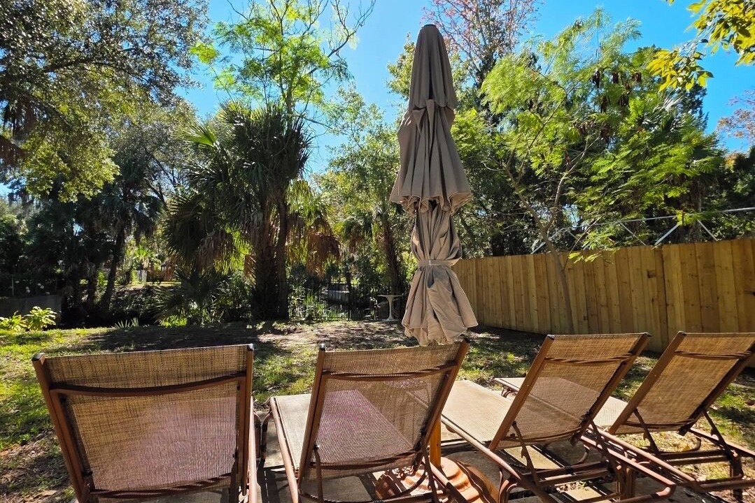 Photo of Patio Balcony in Weeki Wachee Gardens