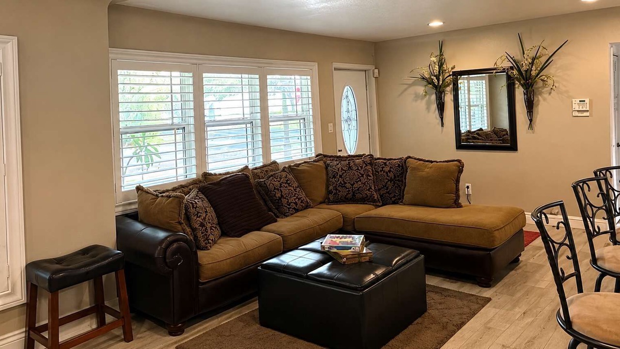 Photo of Livingroom in Greater Pinellas Point