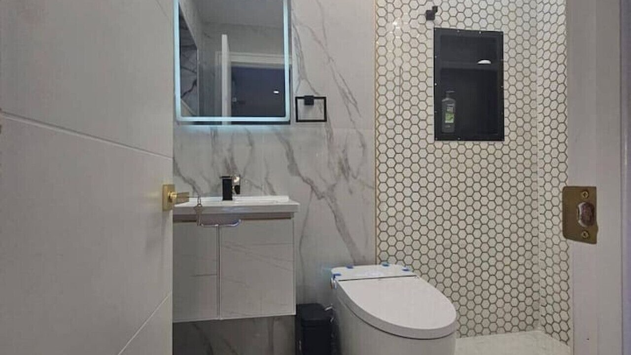 Photo of Bathroom in Sunrise