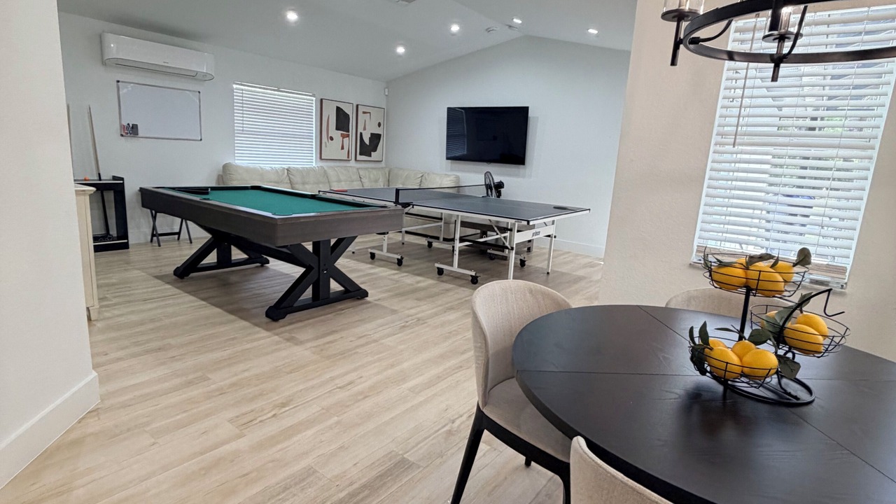 Photo of Bedroom in Oakes Estates