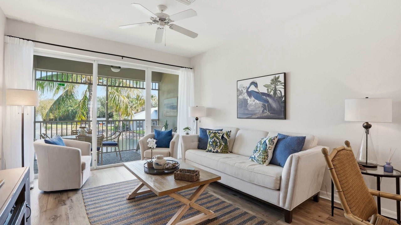 Photo of Livingroom in Naples