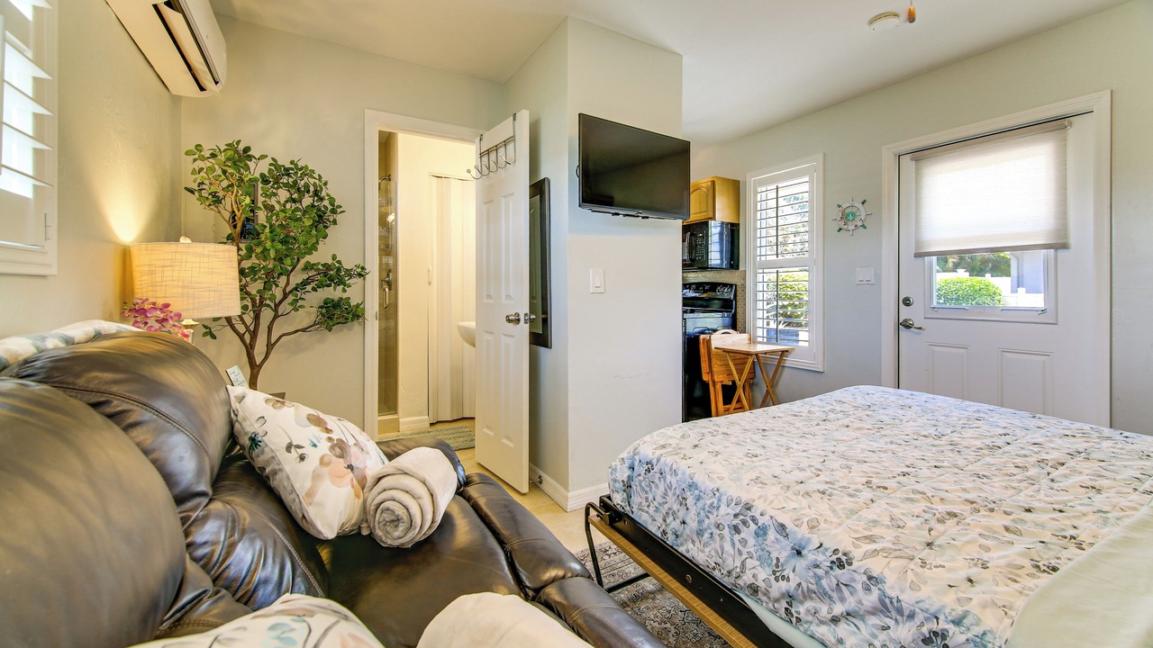 Photo of Bedroom in Naples Park