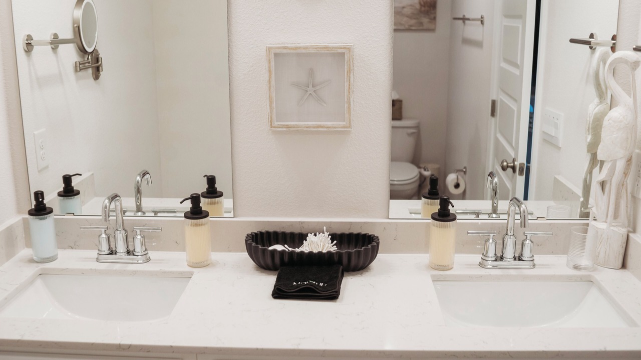 Photo of Bathroom in Gulf Breeze