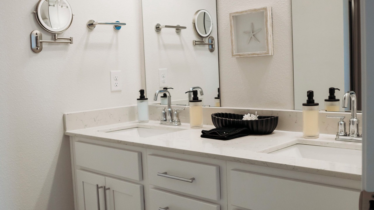 Photo of Bathroom in Gulf Breeze