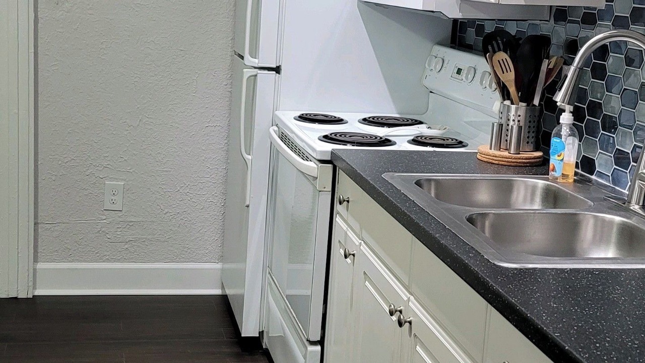 Photo of Kitchen in Courier City - Oscawana