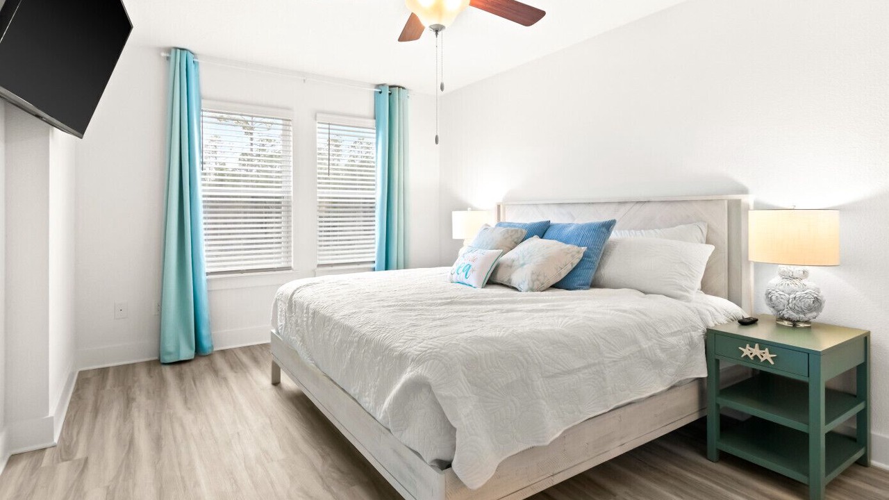 Photo of Bedroom in Santa Rosa Beach