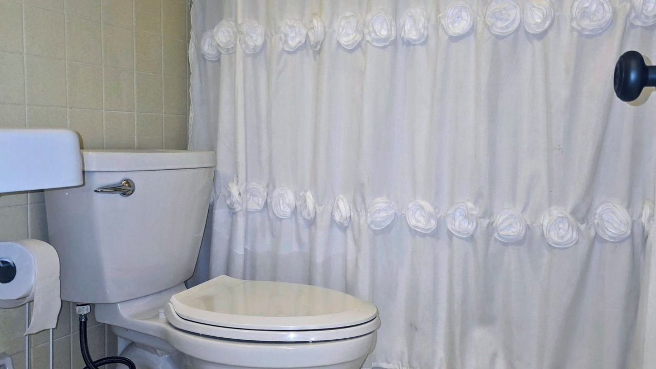 Photo of Bathroom in Abbeville
