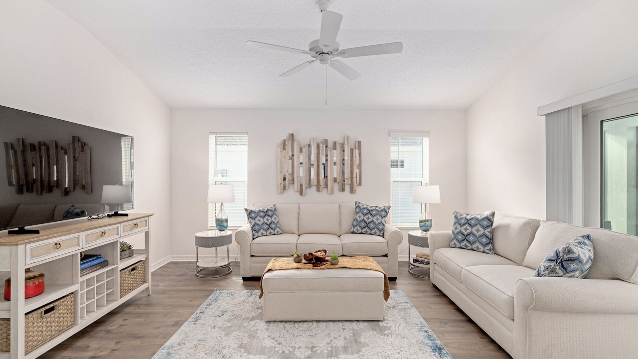 Photo of Livingroom in Candler