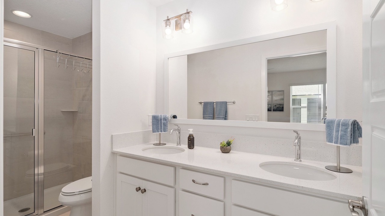 Photo of Bathroom in Candler