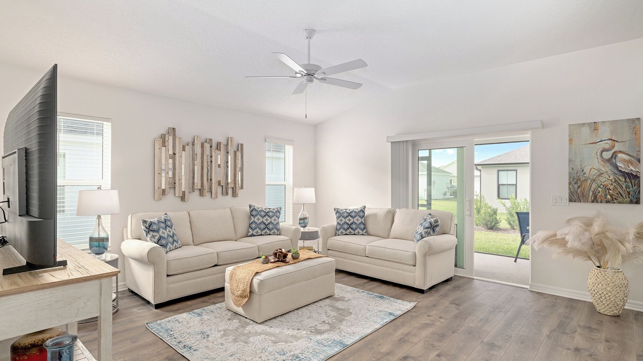Photo of Livingroom in Candler
