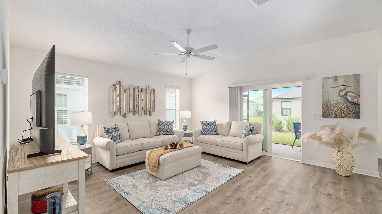 Photo of Livingroom in Candler