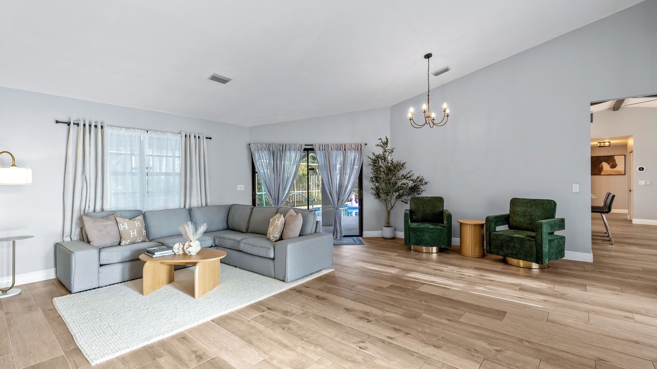 Photo of Bedroom in Greenview Shores