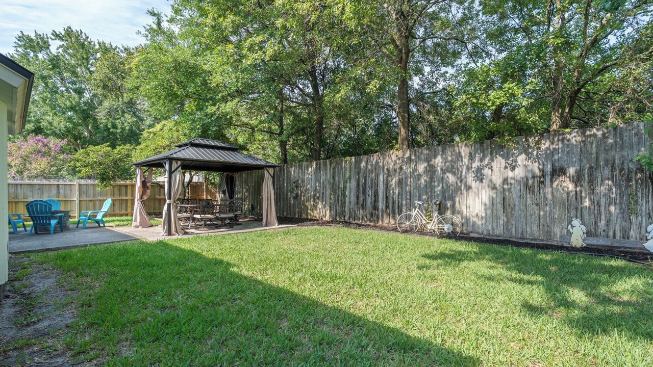 Photo of Patio Balcony in Golden Glades - The Woods