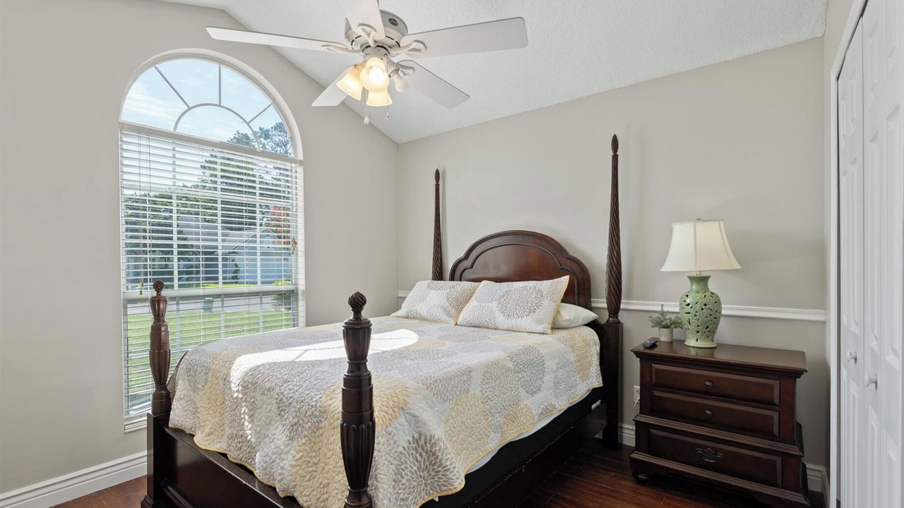 Photo of Bedroom in Golden Glades - The Woods