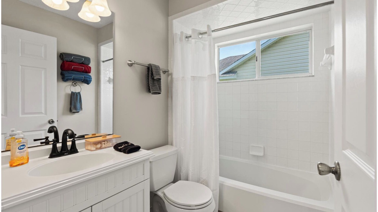 Photo of Bathroom in Golden Glades - The Woods