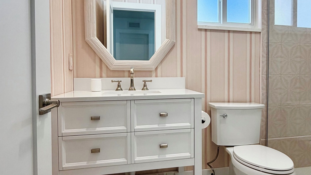 Photo of Bathroom in Kenmont