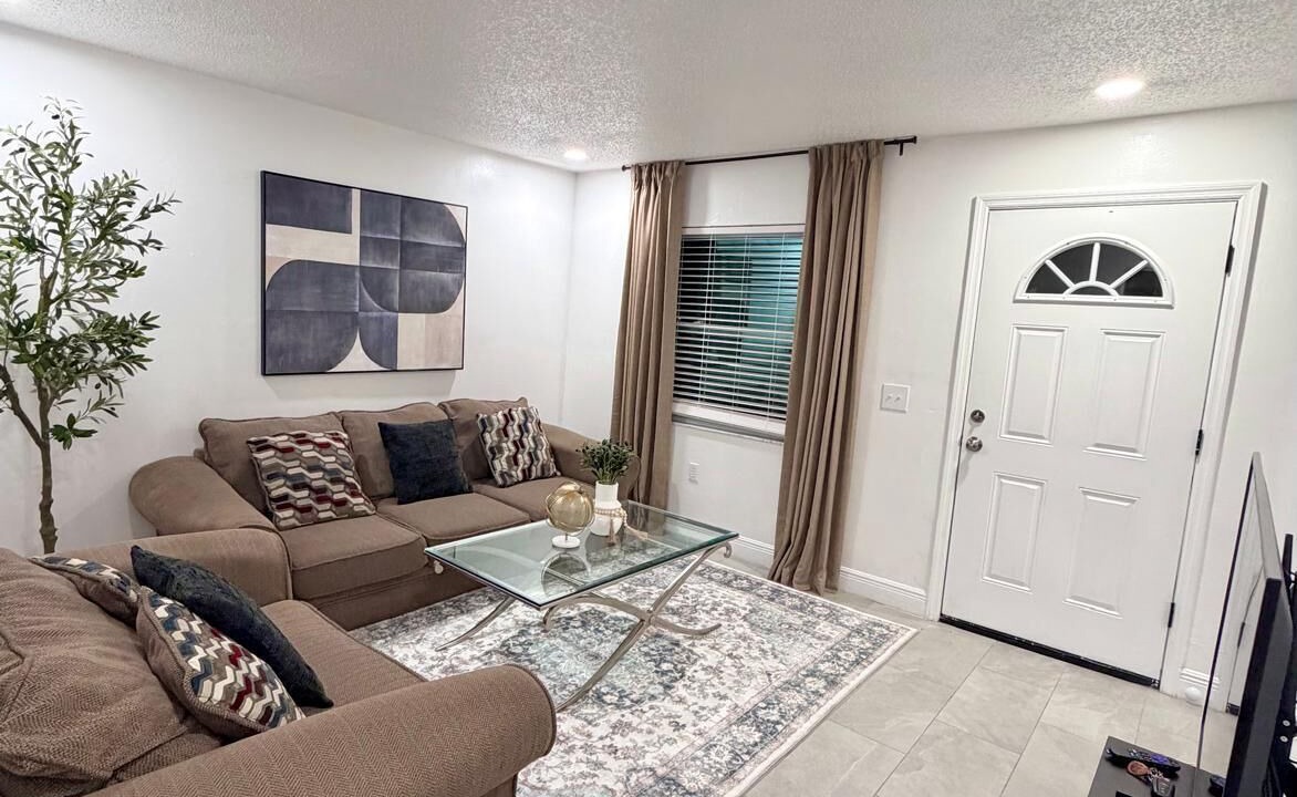 Photo of Livingroom in South Apopka
