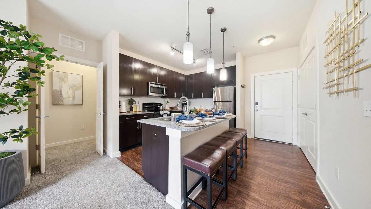 Photo of Kitchen in Courier City - Oscawana
