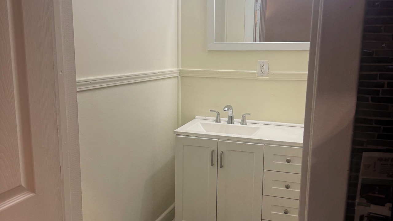 Photo of Bathroom in Gotha