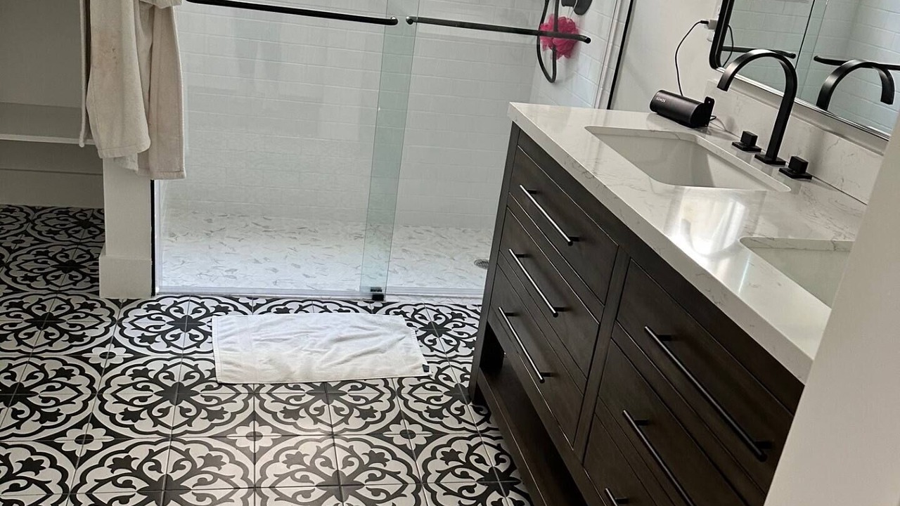 Photo of Bathroom in Old Northwood Historic District