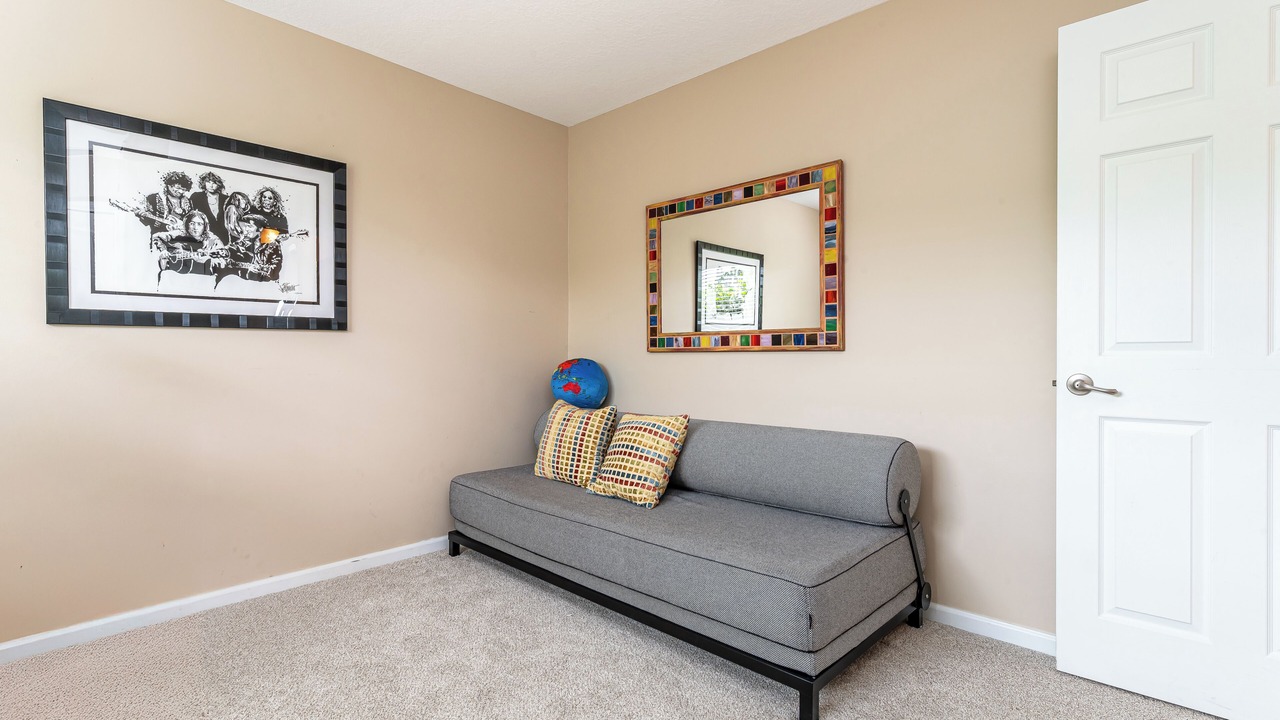 Photo of Livingroom in Tropic Palms