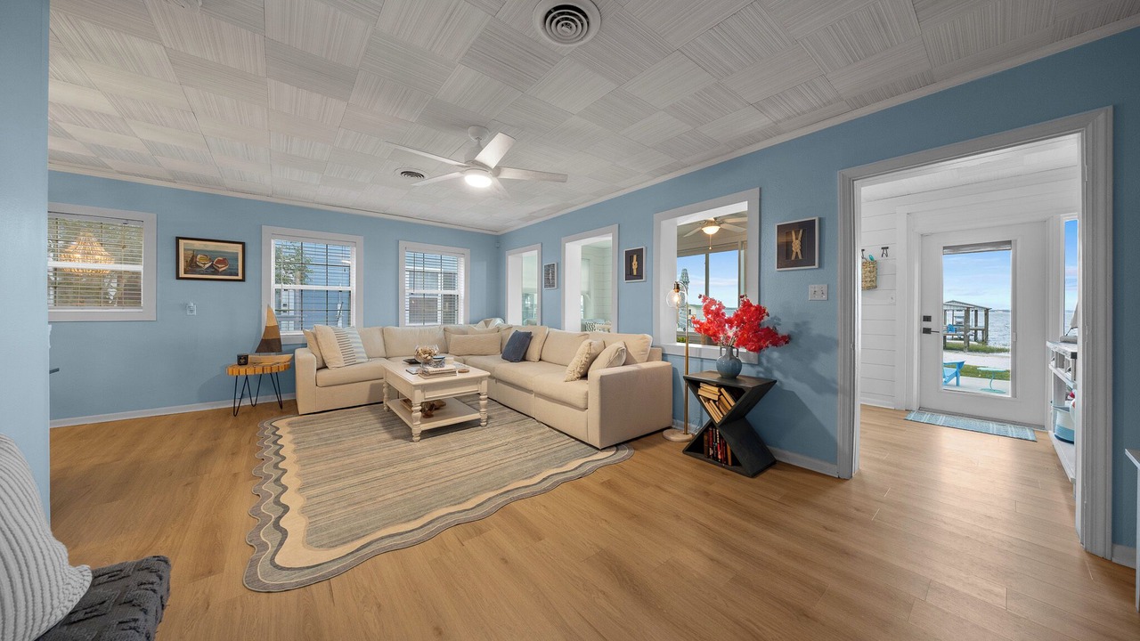 Photo of Livingroom in Candler