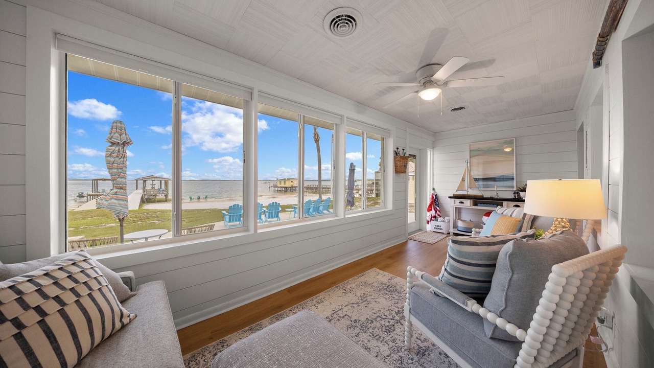 Photo of Livingroom in Candler