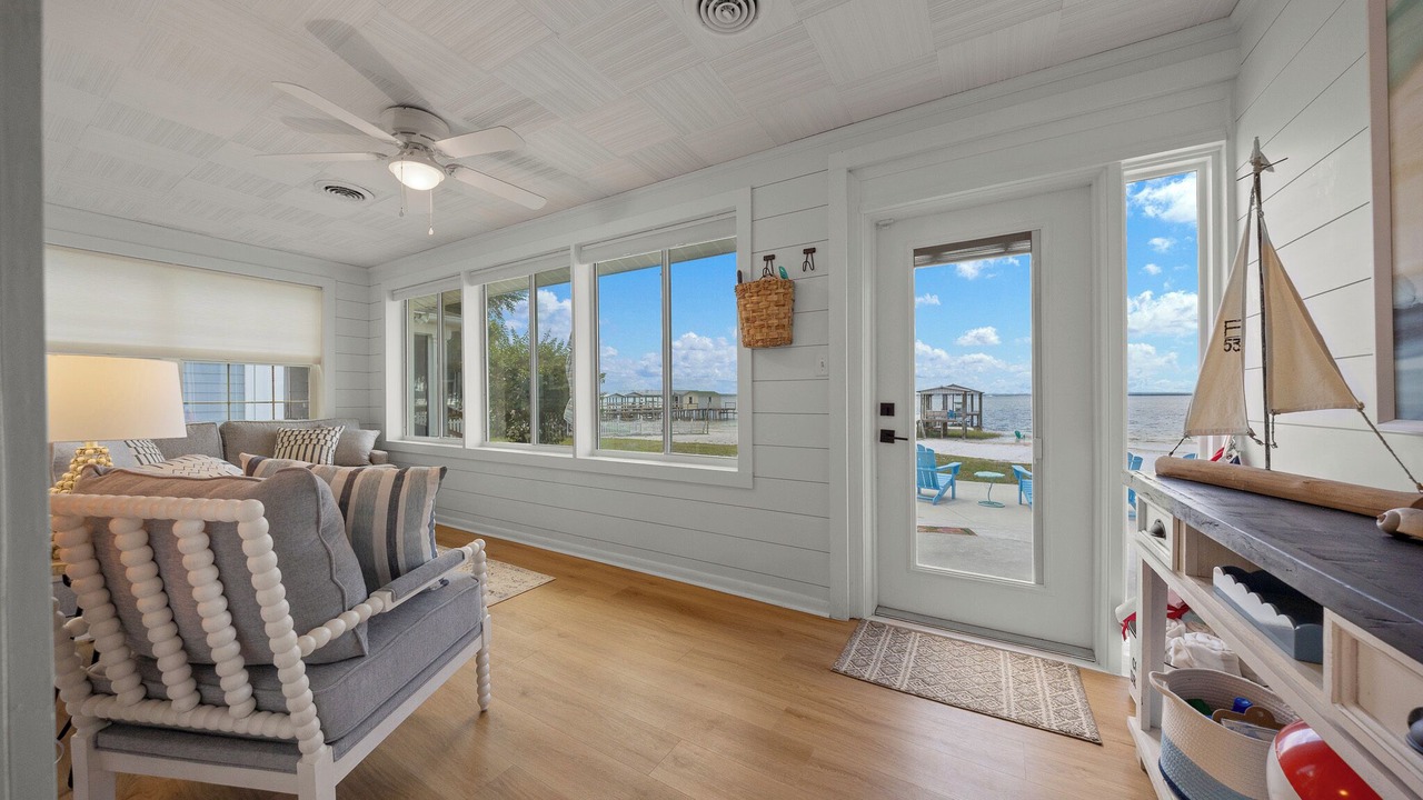 Photo of Livingroom in Candler